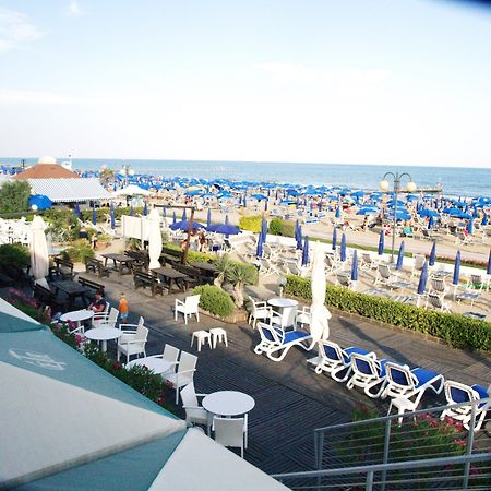 Hotel Caravelle&Minicaravelle ลิโดดิเยโซโล ภายนอก รูปภาพ